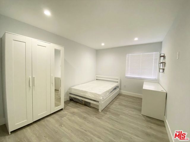 1321 W 30th Street, Los Angeles, CA 90007