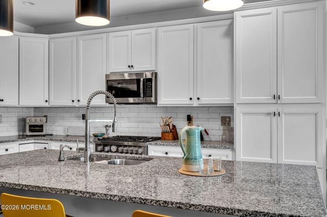 1 Mallard Court, Howell, NJ 07731
