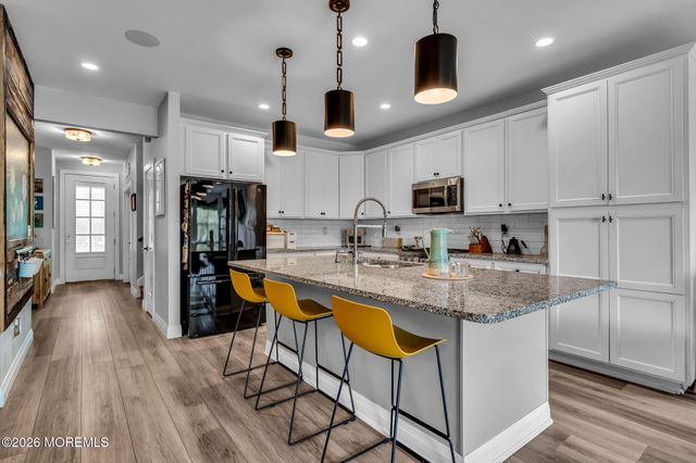 1 Mallard Court, Howell, NJ 07731