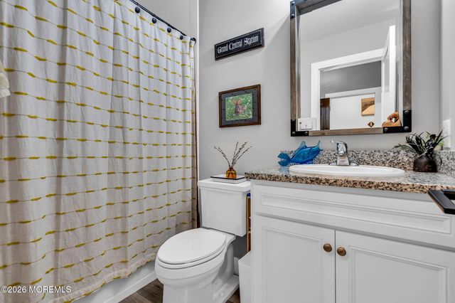 1 Mallard Court, Howell, NJ 07731