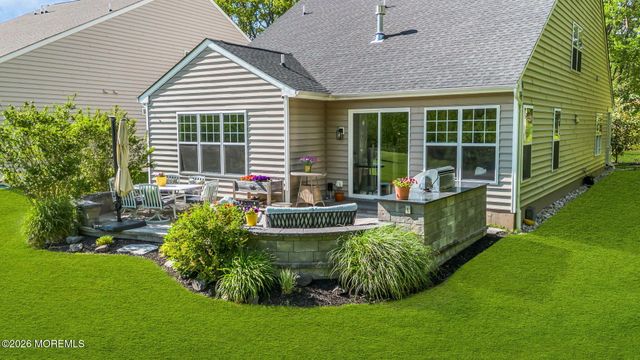 1 Mallard Court, Howell, NJ 07731