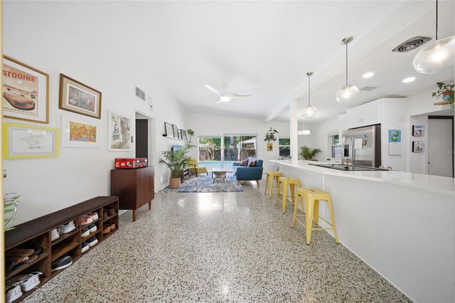 1306 CEYLON DRIVE, Orlando, FL 32806