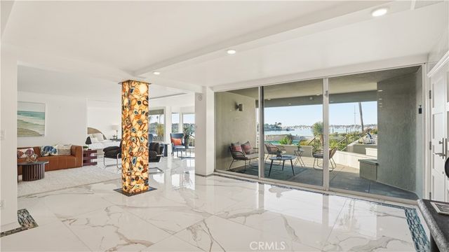 2525 Ocean Boulevard C-1, Corona Del Mar, CA 92625