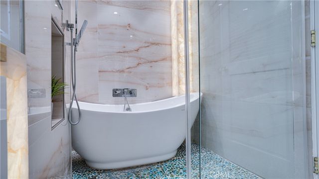 2525 Ocean Boulevard C-1, Corona Del Mar, CA 92625