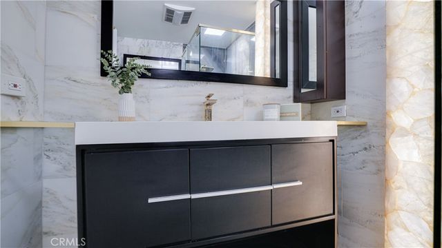 2525 Ocean Boulevard C-1, Corona Del Mar, CA 92625