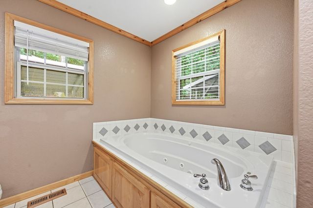 208 Saddle Ridge Drive, Blairsville, GA 30512