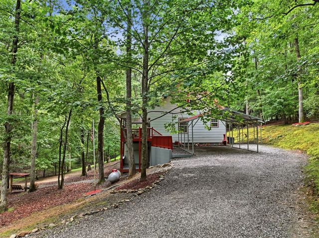 208 Saddle Ridge Drive, Blairsville, GA 30512