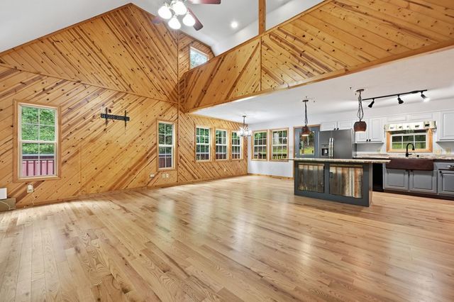 208 Saddle Ridge Drive, Blairsville, GA 30512