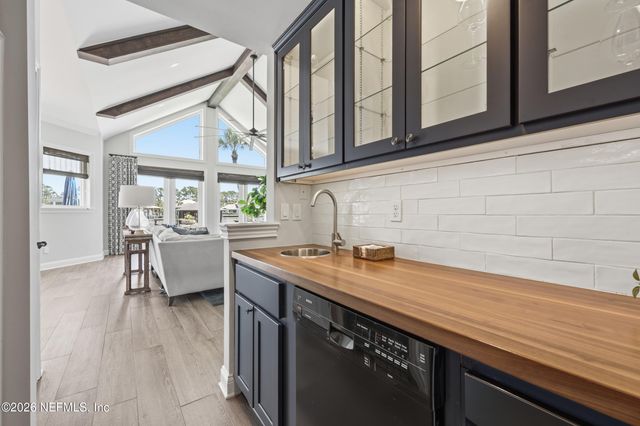 216 CLATTER BRIDGE Road, Ponte Vedra, FL 32081