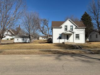 109 N Prairie Street, Hendricks, MN 56136