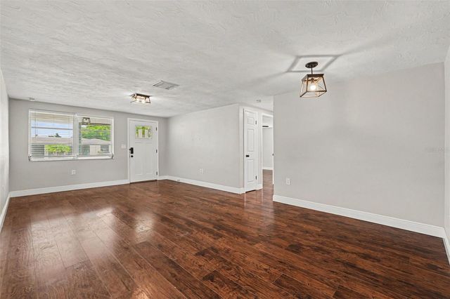 6244 6TH AVENUE, New Port Richey, FL 34653