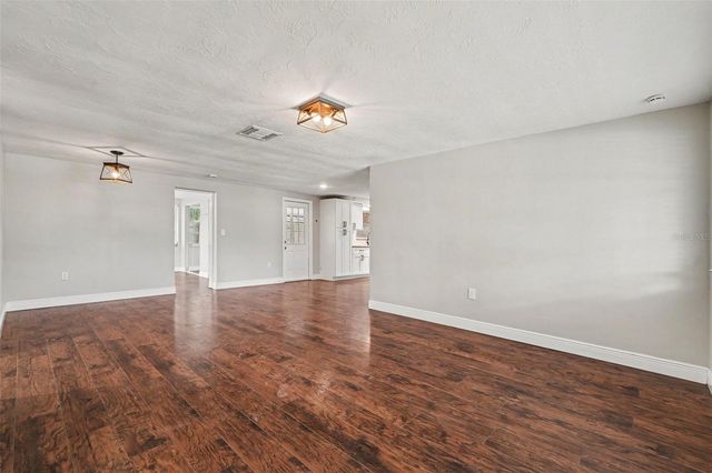 6244 6TH AVENUE, New Port Richey, FL 34653