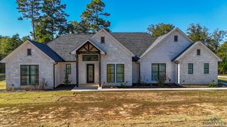 351 Mustang Dr, Longview, TX 75605