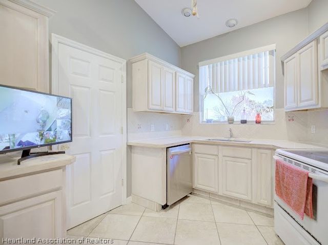 217 Brittany Lane, Sebring, FL 33875