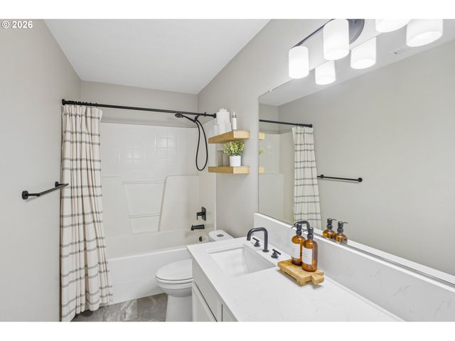 6206 Ne 84TH Ave, Vancouver, WA 98662