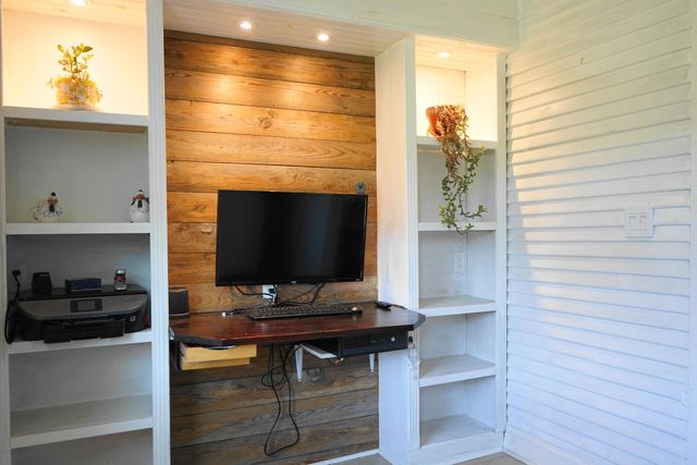 805 Longfield RD, Fincastle, VA 24090