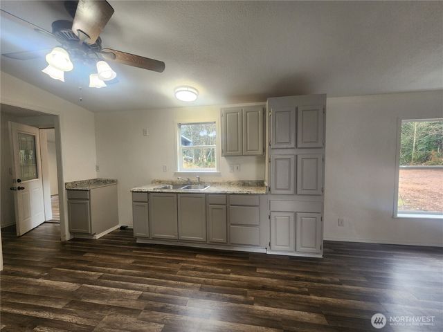 80 W Satsop Drive, Elma, WA 98541