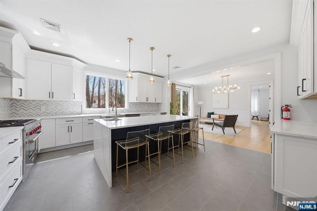 34 Dubois Avenue, Alpine, NJ 07620