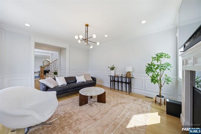 34 Dubois Avenue, Alpine, NJ 07620