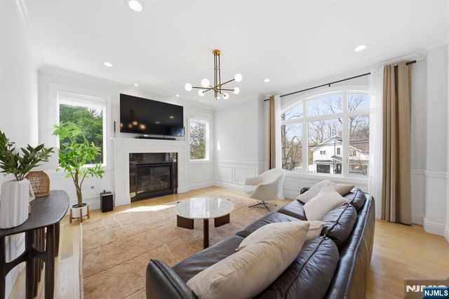 34 Dubois Avenue, Alpine, NJ 07620