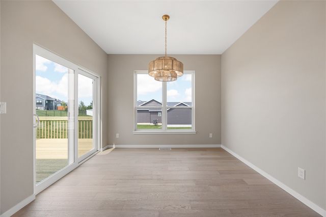 218 McCarran Avenue NE, Cedar Rapids, IA 52402