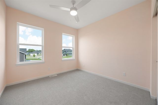 218 McCarran Avenue NE, Cedar Rapids, IA 52402