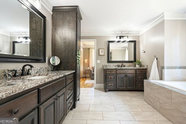 1385 Keans Court, Roswell, GA 30075