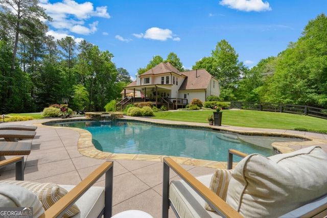 1385 Keans Court, Roswell, GA 30075