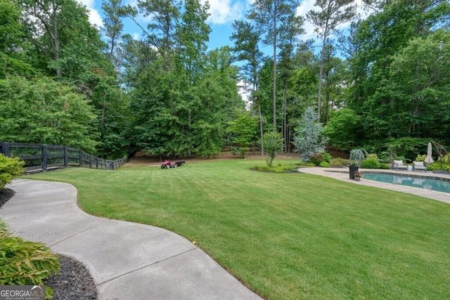 1385 Keans Court, Roswell, GA 30075