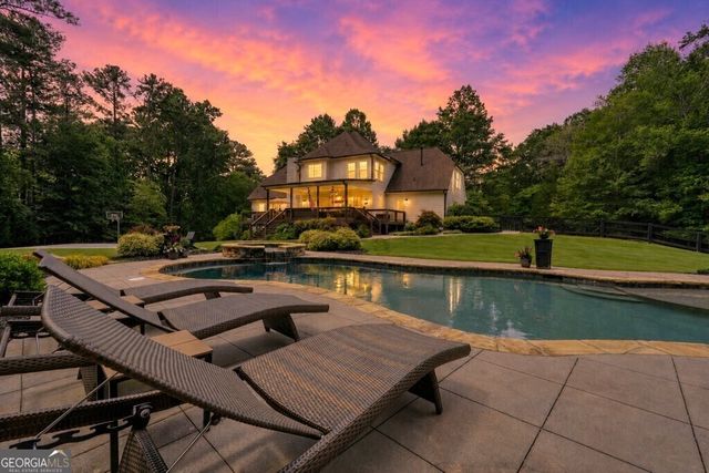 1385 Keans Court, Roswell, GA 30075