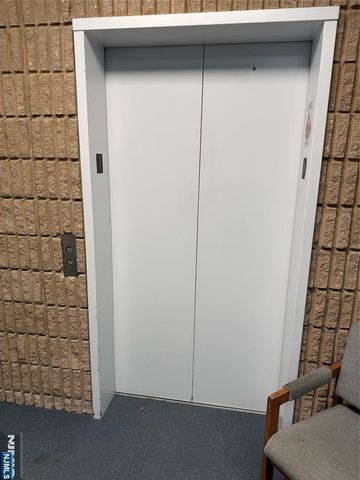 886 Belmont Avenue E, North Haledon, NJ 07508