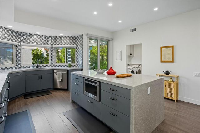 809 Inverness Drive, Rancho Mirage, CA 92270