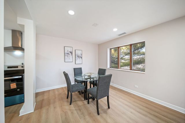 10 Trafalgar Square 403, Lincolnshire, IL 60069