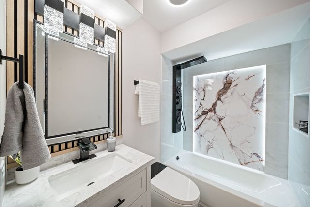 10 Trafalgar Square 403, Lincolnshire, IL 60069