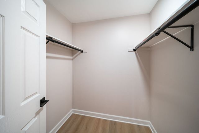 10 Trafalgar Square 403, Lincolnshire, IL 60069