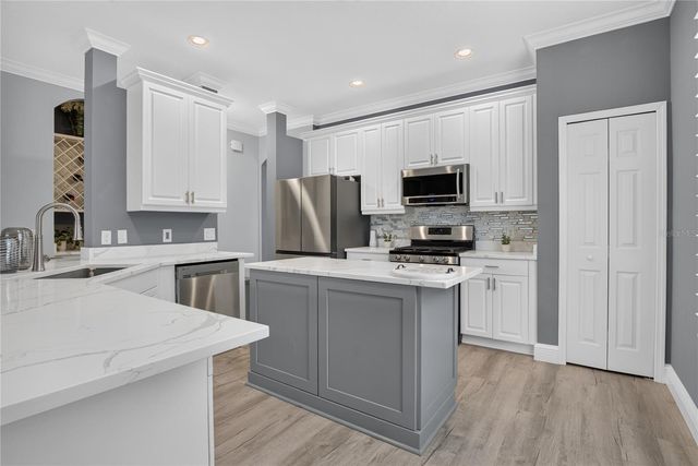 13160 SUNKISS LOOP, Windermere, FL 34786