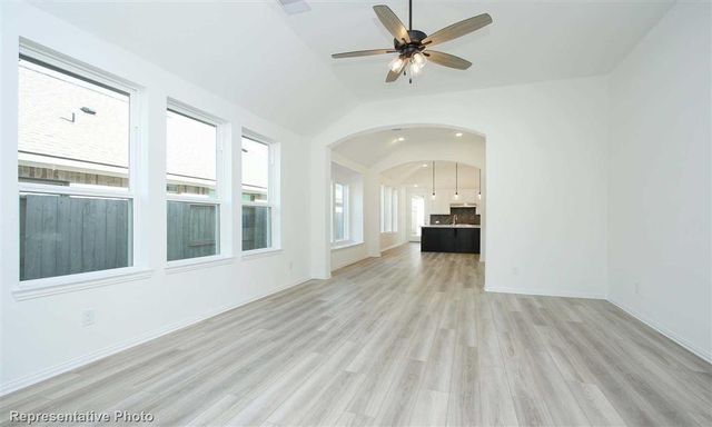 1052 Shoal Creek Trail, Conroe, TX 77304