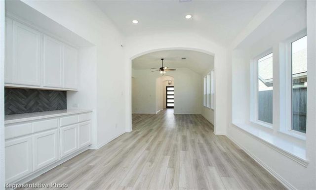 1052 Shoal Creek Trail, Conroe, TX 77304