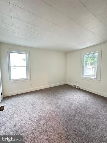 822 WHITE OAK RD, Dover, DE 19901
