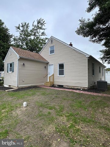 822 WHITE OAK RD, Dover, DE 19901