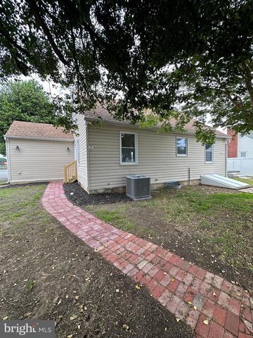 822 WHITE OAK RD, Dover, DE 19901