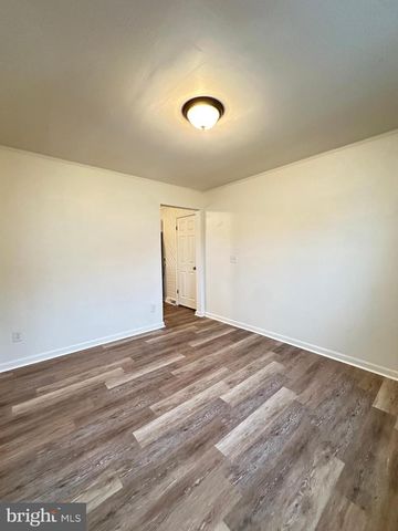 822 WHITE OAK RD, Dover, DE 19901