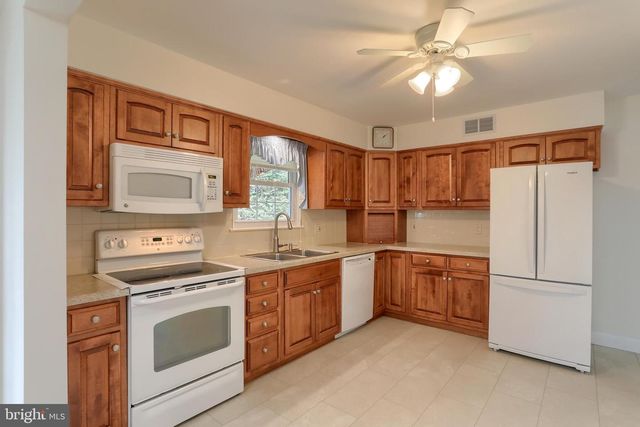 408 BERRYHILL RD, Harrisburg, PA 17109