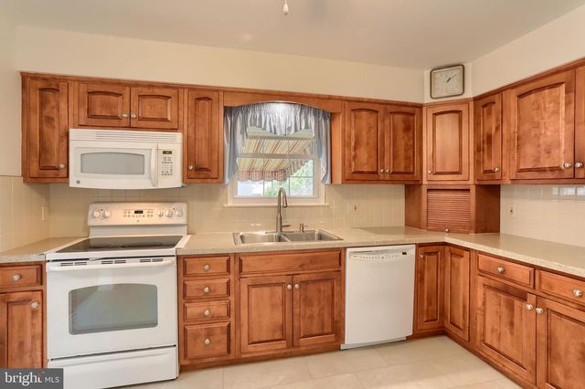 408 BERRYHILL RD, Harrisburg, PA 17109