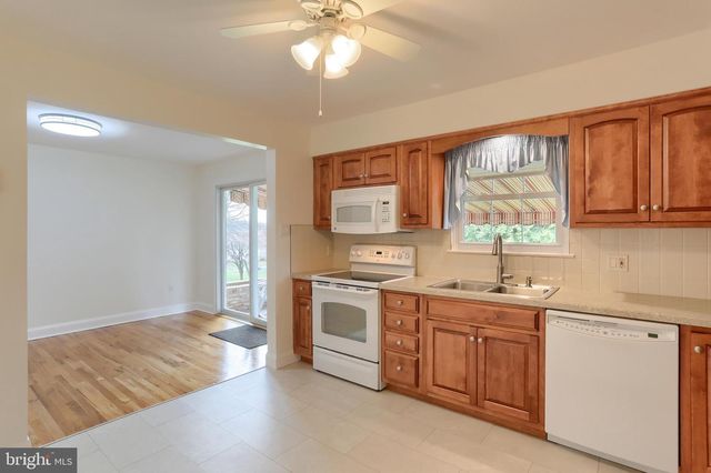 408 BERRYHILL RD, Harrisburg, PA 17109