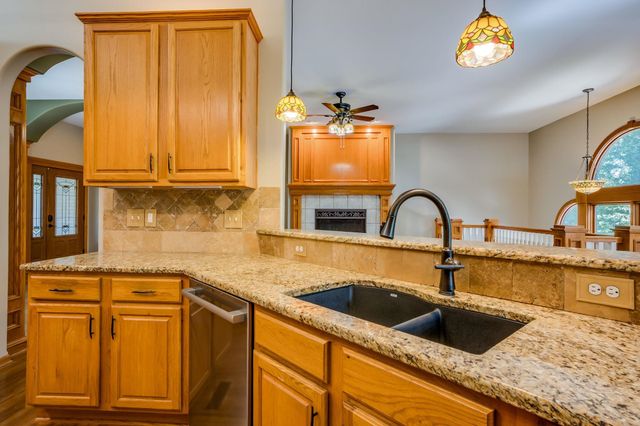 1217 N Hickory Creek Ct, Wichita, KS 67235