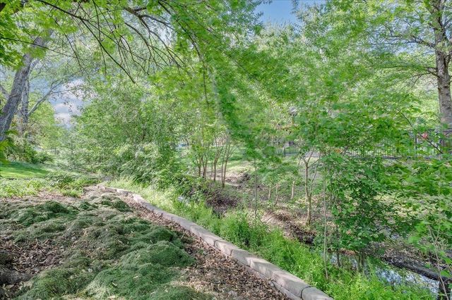 1217 N Hickory Creek Ct, Wichita, KS 67235