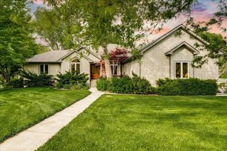 1217 N Hickory Creek Ct, Wichita, KS 67235