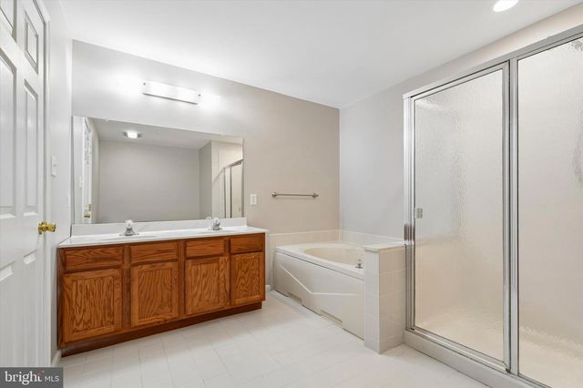 278 YORKTOWN CT, Malvern, PA 19355