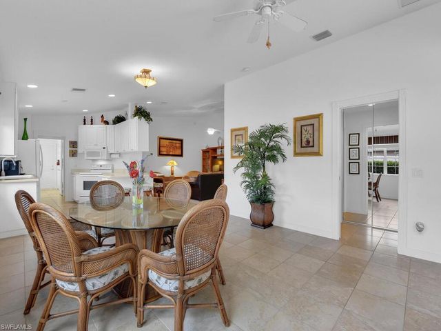 8084 Xenia LN, Naples, FL 34114